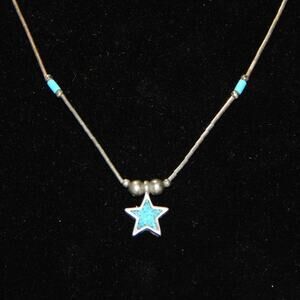 Delicate Vintage Liquid Silver & Crushed Turquoise Signed 925 Star neckl…